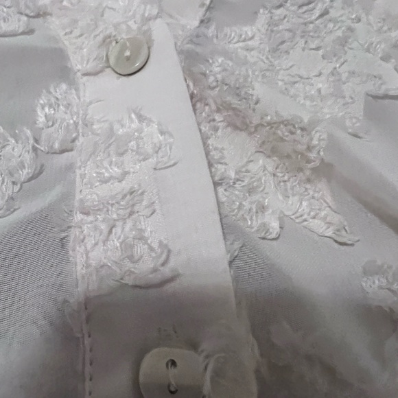 Zara Top 🤍 - Picture 3 of 5